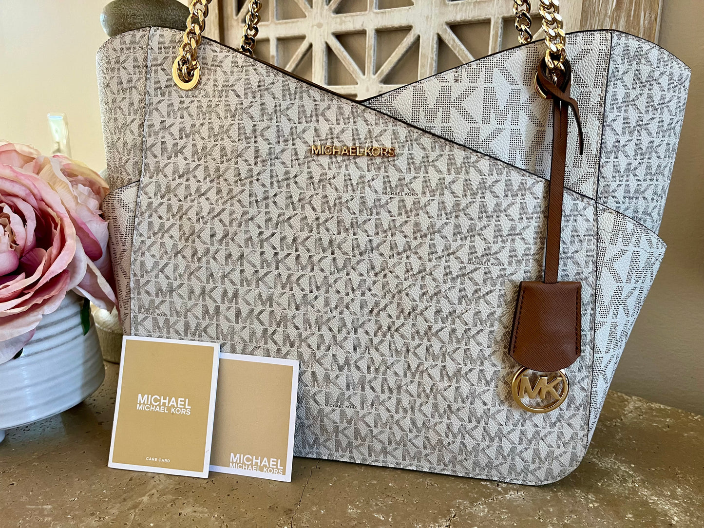 NEW Michael Kors Large Vanilla Logo Chain Satchel