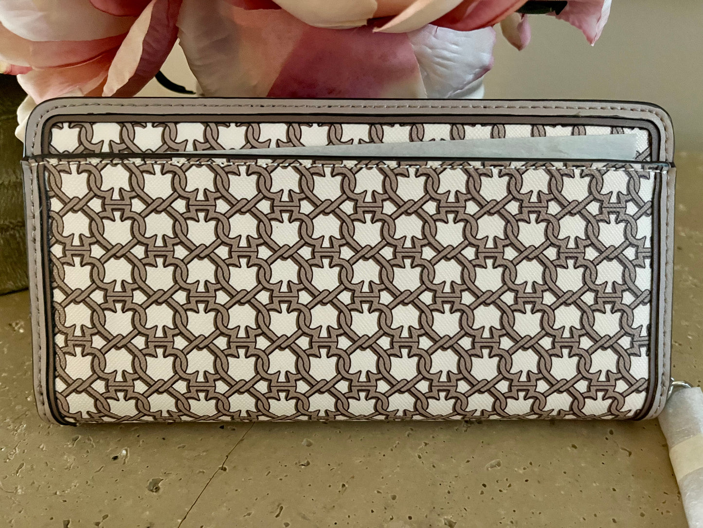 NEW Kate Spade Large Gray Zip Wallet