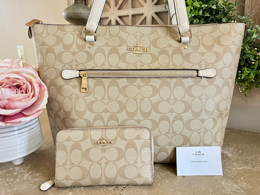 Coach Large Cream Signature Zip Tote with Matching Wallet