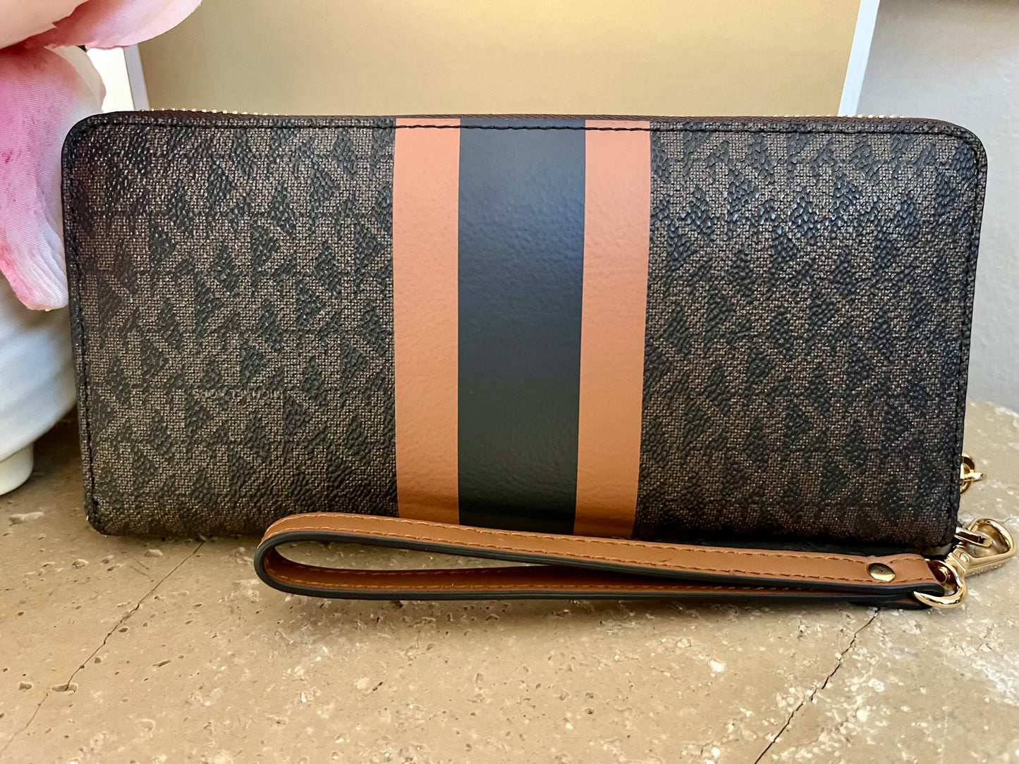 NEW Michael Kors Large Logo Stripe Zip Wallet