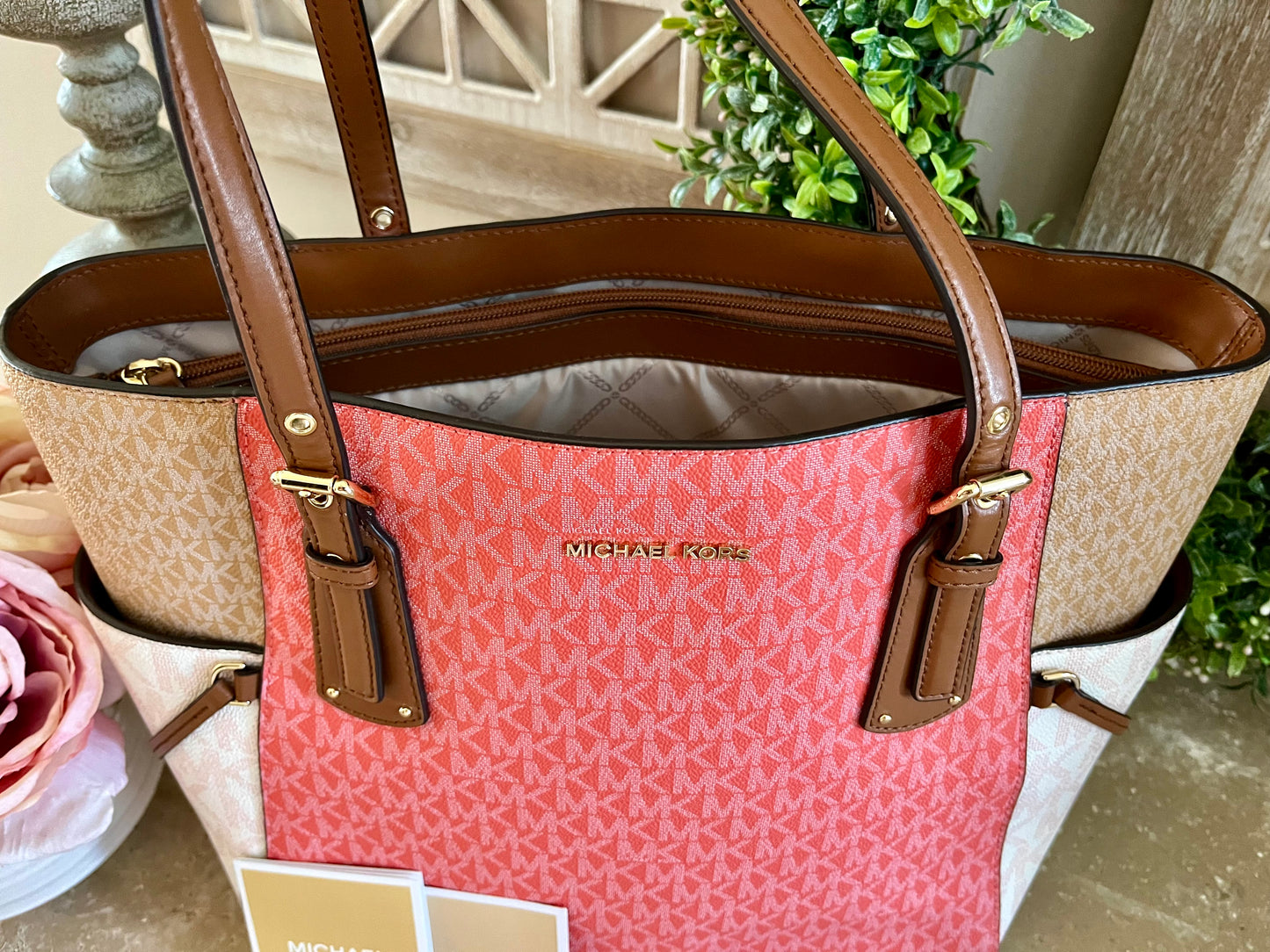 NEW Michael Kors Sherbet Logo Large Voyager Tote