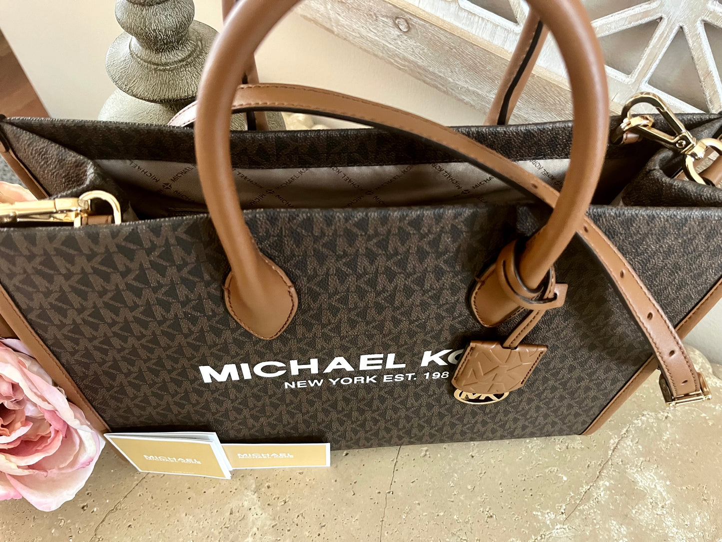 NEW Michael Kors Large NY Logo Tote Bag