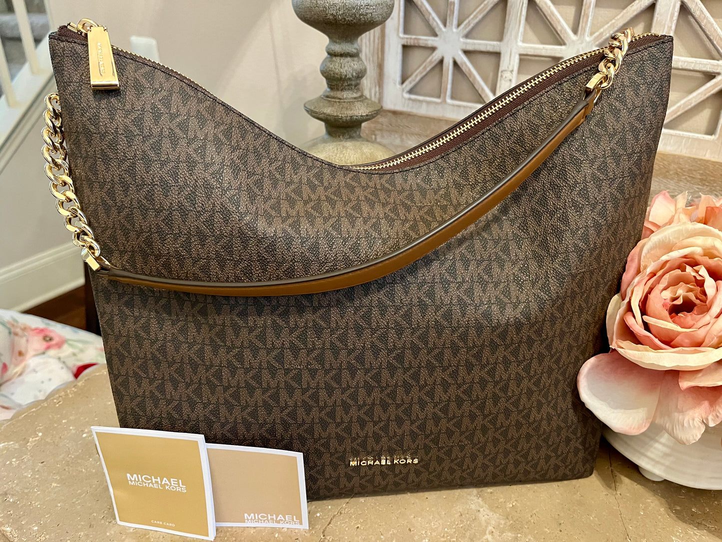 Michael Kors Lrg Logo Shoulder Hobo Tote