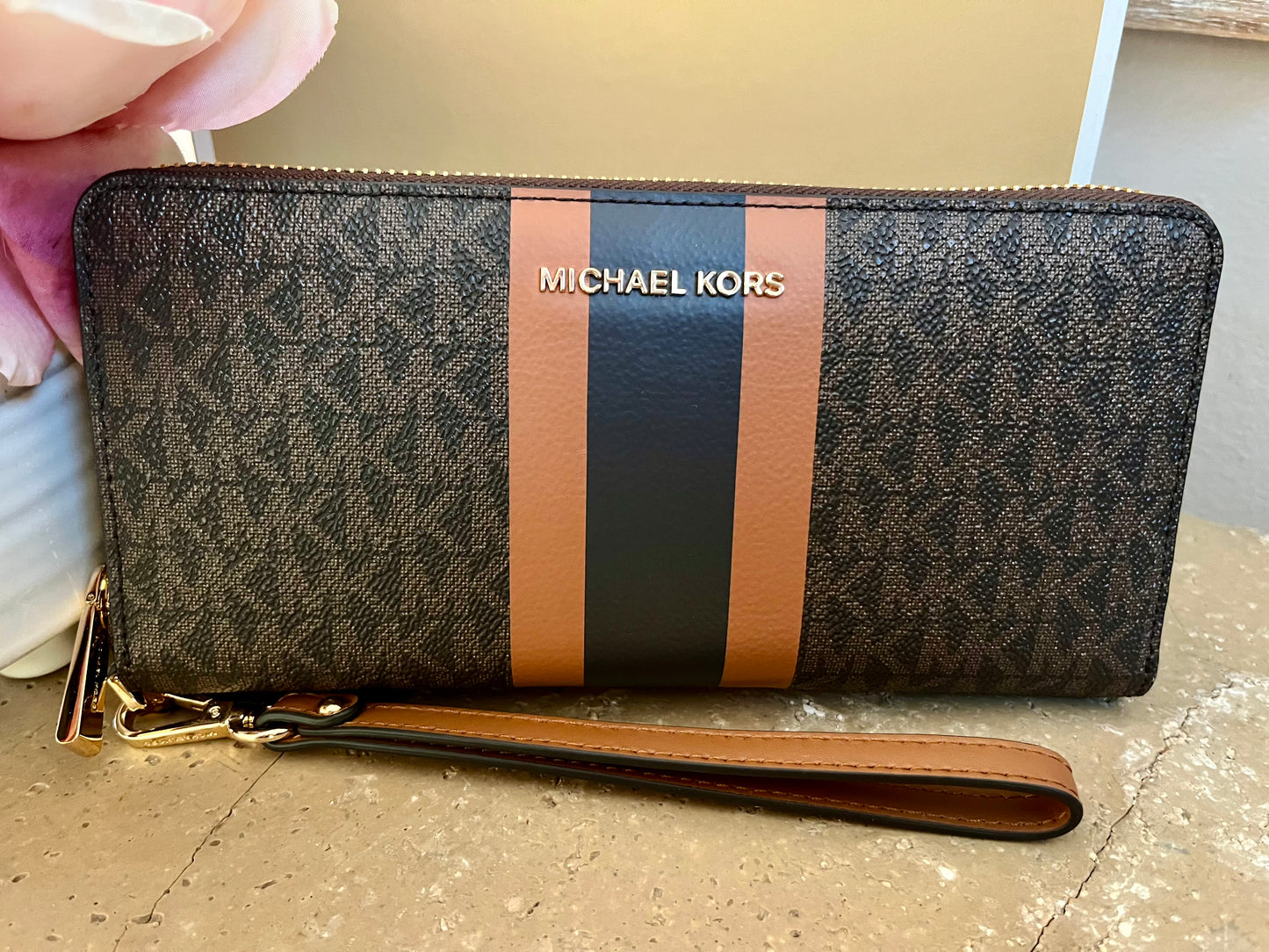 NEW Michael Kors Large Logo Stripe Zip Wallet