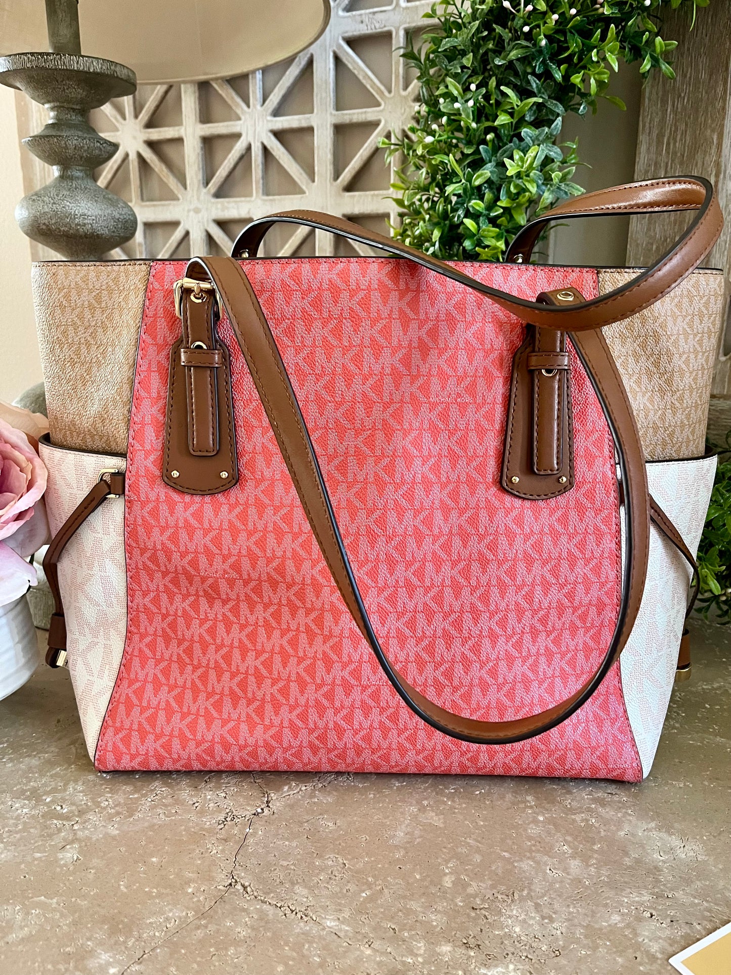 NEW Michael Kors Sherbet Logo Large Voyager Tote