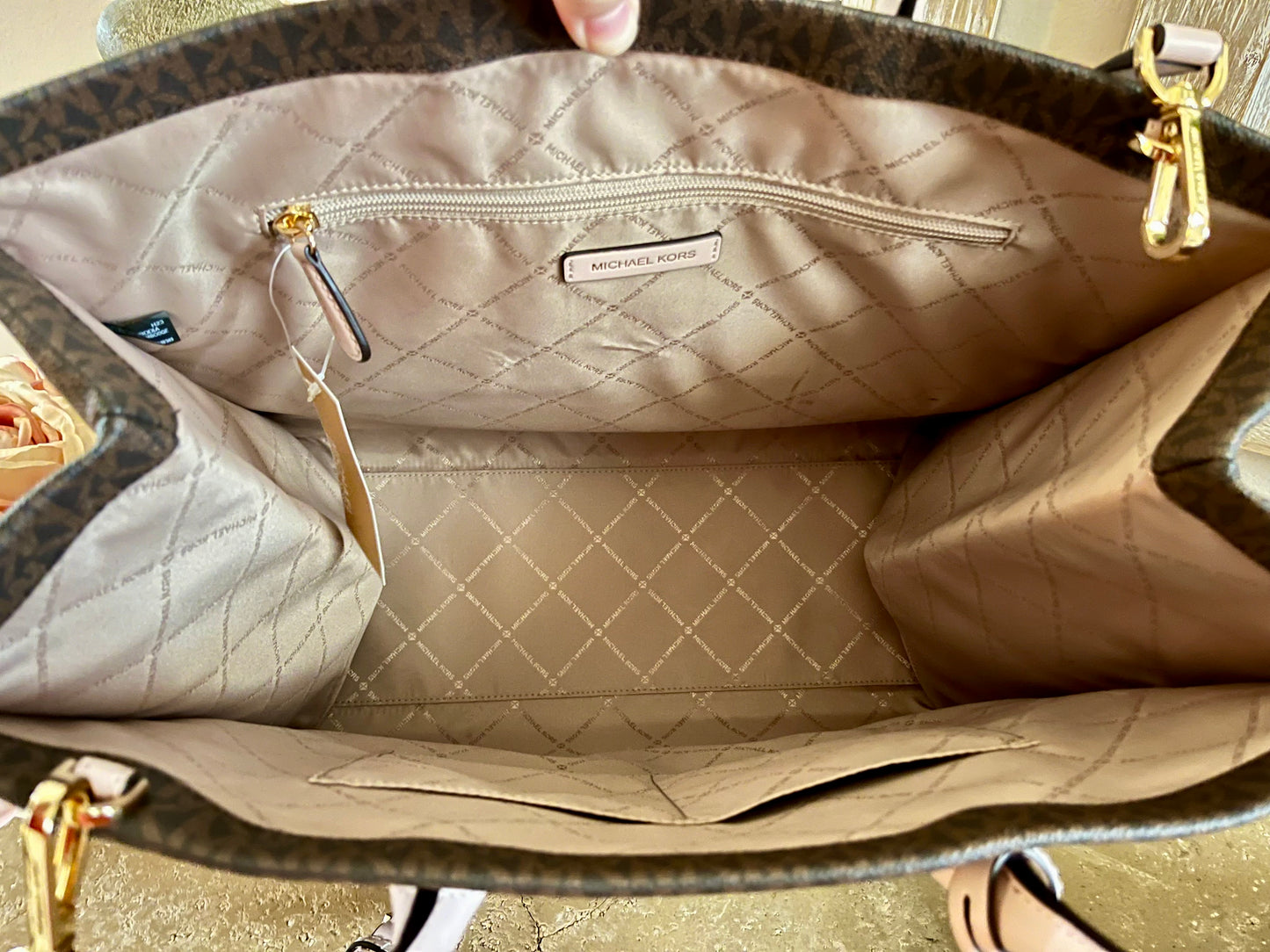 NEW Michael Kors XL Logo & Pink Mirella Tote