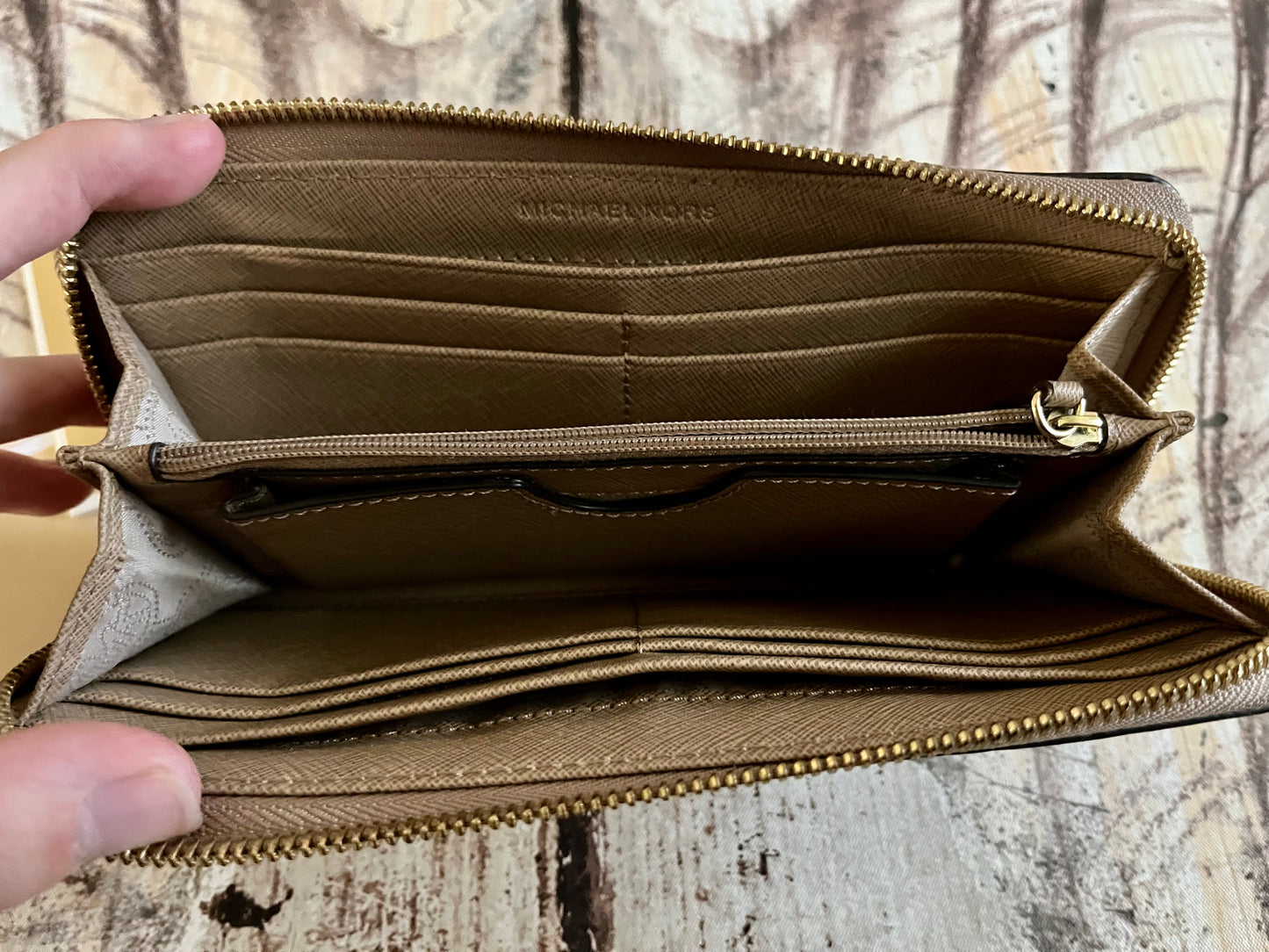 Michael Kors Large Beige Zip Wallet